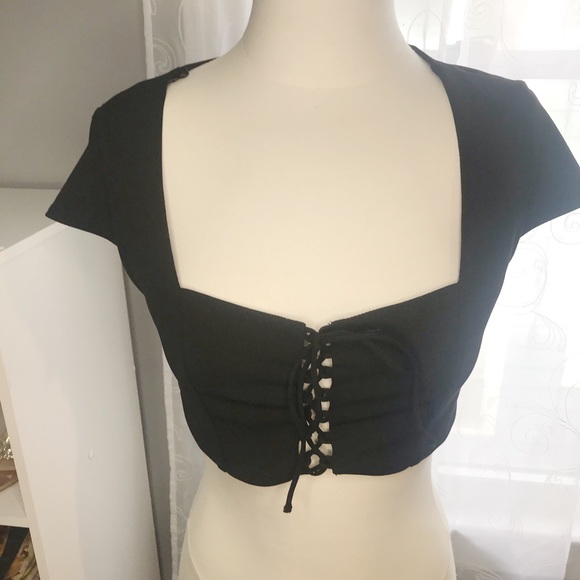 Crop top - Picture 1 of 3